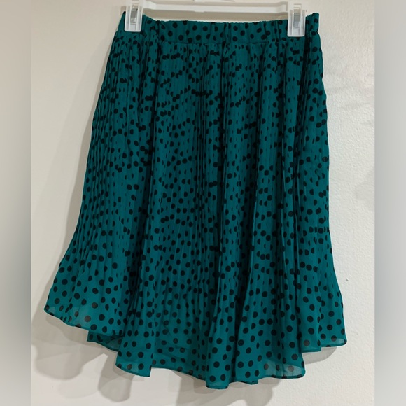 BCBG GEN flowy Black Teal Green Polka Dot "Aries" MicroPleated Skirt Size S - Picture 2 of 7